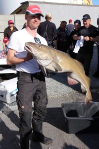 Thomas Helenius Christensen med vindertorsken på hele 15,5 kilo (renset vægt) fra 2015